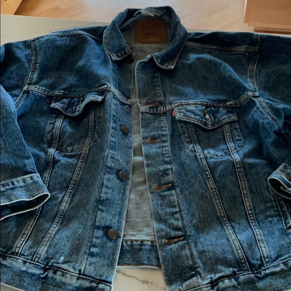Levi’s trucker jean jacket